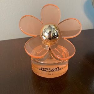 Marc Jacobs Daisy Love Daze perfume